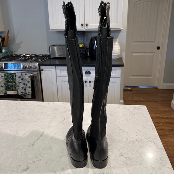 Davos Gomma Women’s Round Toe Leather Boots Gold Grommet Side Zip Size 6.5 Black - Picture 2 of 7